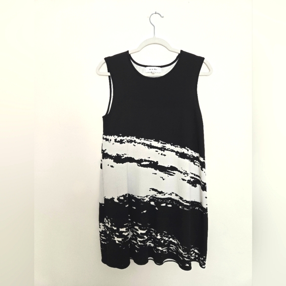 John + Jenn abstract knit Black and White Sleeveless Dress | M - Picture 1 of 5
